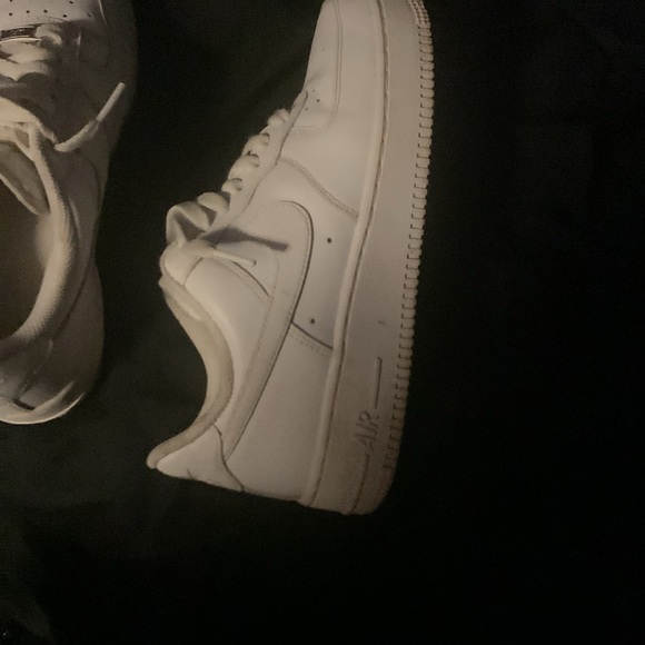 Nike Air Force 1 triple white size 8 - Picture 3 of 4